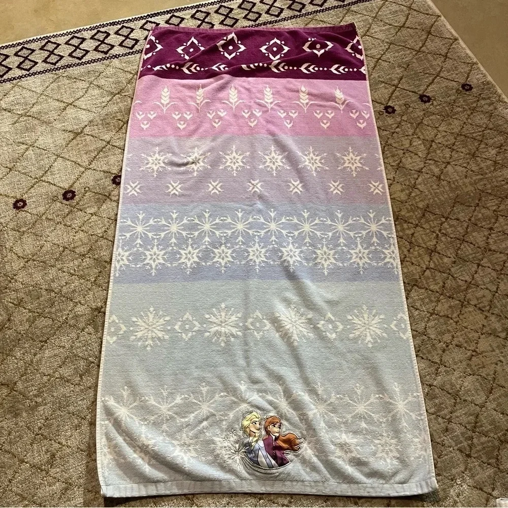 Disney's Frozen 2 Anna & Elsa Hand And Bath Towel Set Jumping Beans Blue Purple